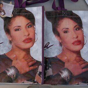 💚 2 NWT HEB Selena Siempre Shopping Bags + 3 HEB Recipe Cards